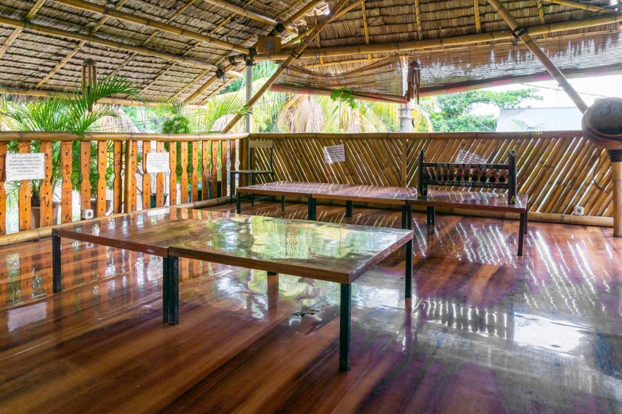 Oyo 3095 Semarapura Homestay Makassar Exterior foto