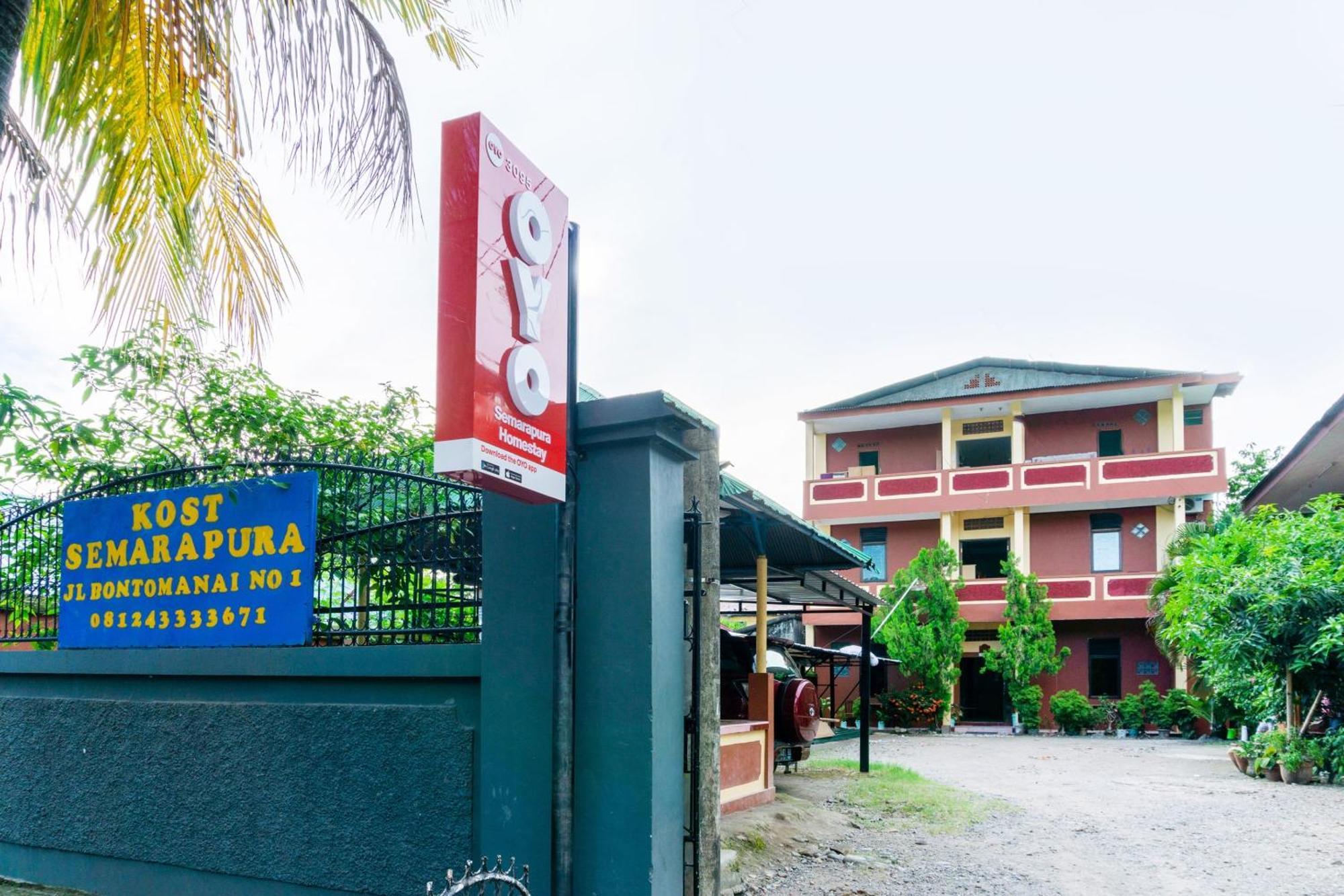 Oyo 3095 Semarapura Homestay Makassar Exterior foto