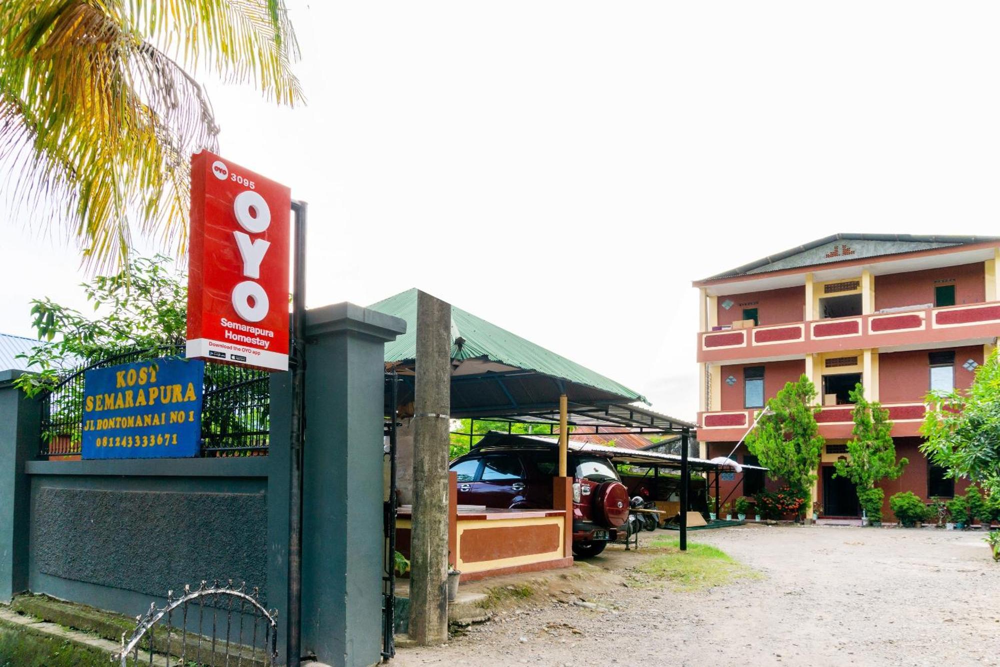 Oyo 3095 Semarapura Homestay Makassar Exterior foto
