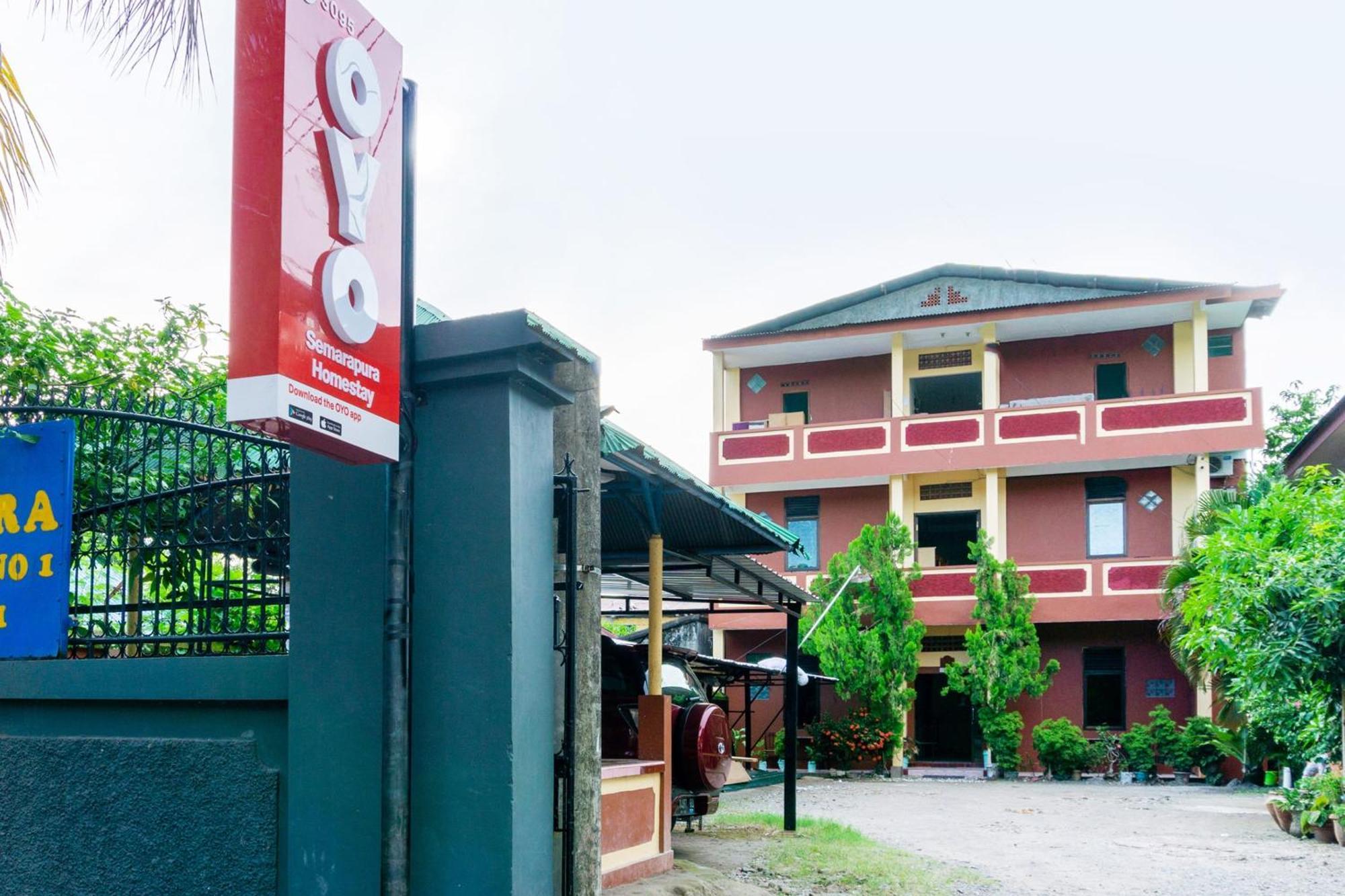 Oyo 3095 Semarapura Homestay Makassar Exterior foto